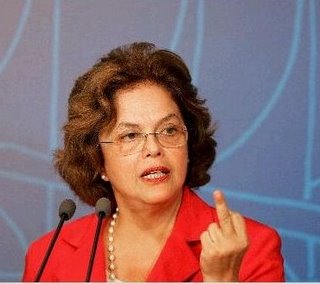 dilma-rousseff-dedo-meio