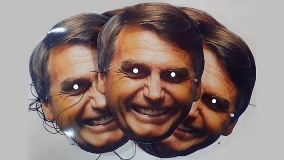 Resultado de imagem para a mascara caiu bolsonaro